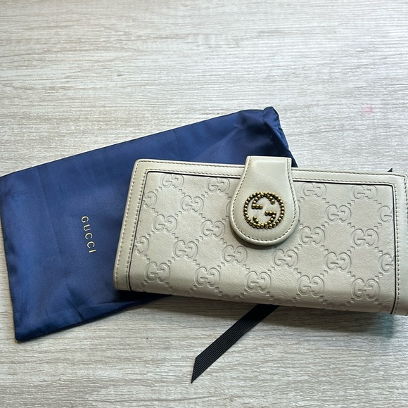 Gucci Handbags - Gucci leather long wallet